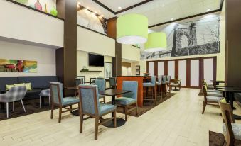 Hampton Inn & Suites Wheeling-The Highlands