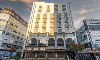 Business Design Hotel Luv - Housity