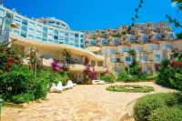Bougainville Bay Hotel