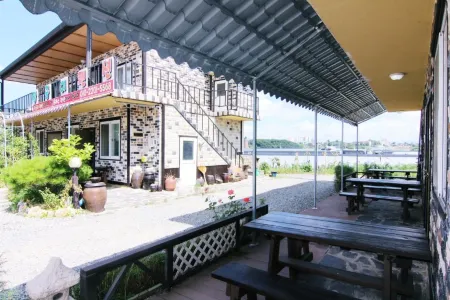 Nonsan Eunhasu Pension (Pets Friendly)