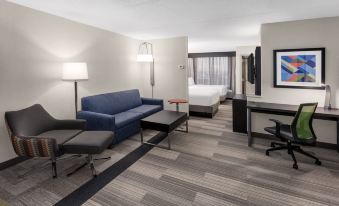 Holiday Inn Express & Suites South Portland