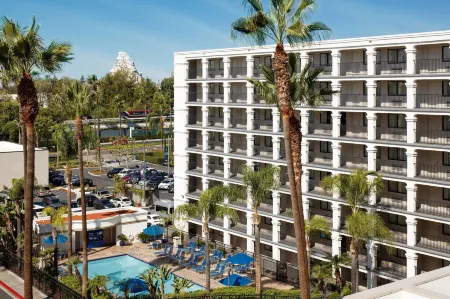 Fairfield Anaheim Resort Отели рядом с достопримечательностью «Rte 66»