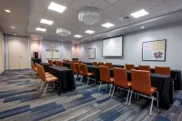 Holiday Inn Express & Suites ORLANDO - INTERNATIONAL DRIVE by IHG - Business