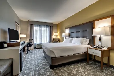 Holiday Inn Express & Suites Albany