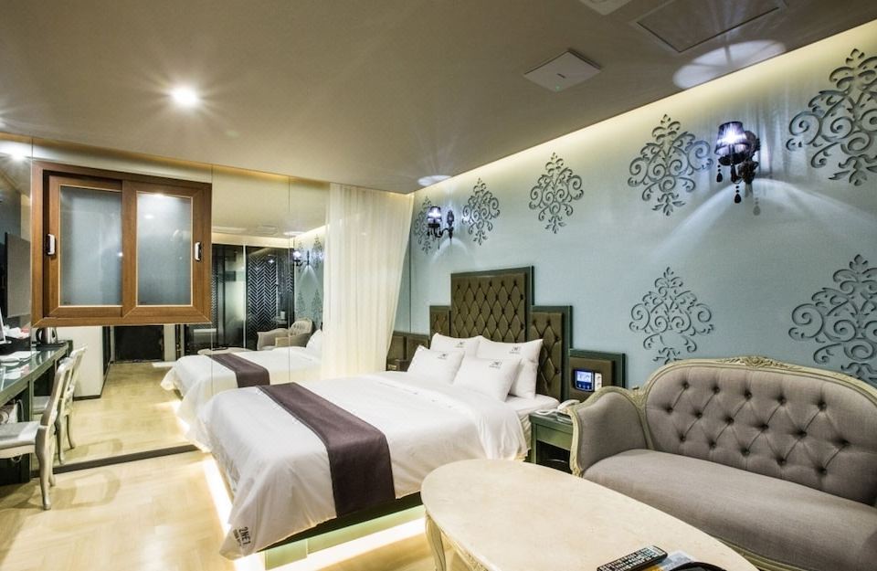 포항 죽도시장 Design Hotel 2ne1 이미지