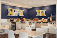 Microtel Inn & Suites by Wyndham Aurora Hotels in Newmarket