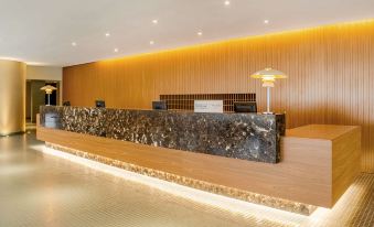 Almenat Embu Das Artes, Tapestry Collection by Hilton