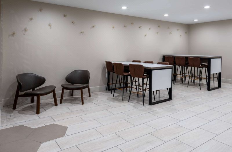 Ramada by Wyndham Modesto Yosemite Area photo 5