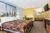 Super 8 by Wyndham Findlay Hotels in Findlay