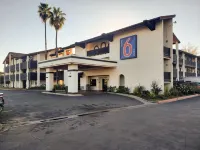 Studio 6 Ontario, CA Convention Center Airport Hotels near Pacific Plaza