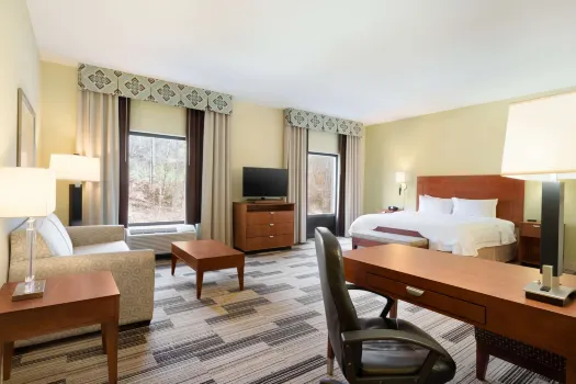 Hampton Inn & Suites Birmingham East Irondale Hotels near Lowe’S - Trussville