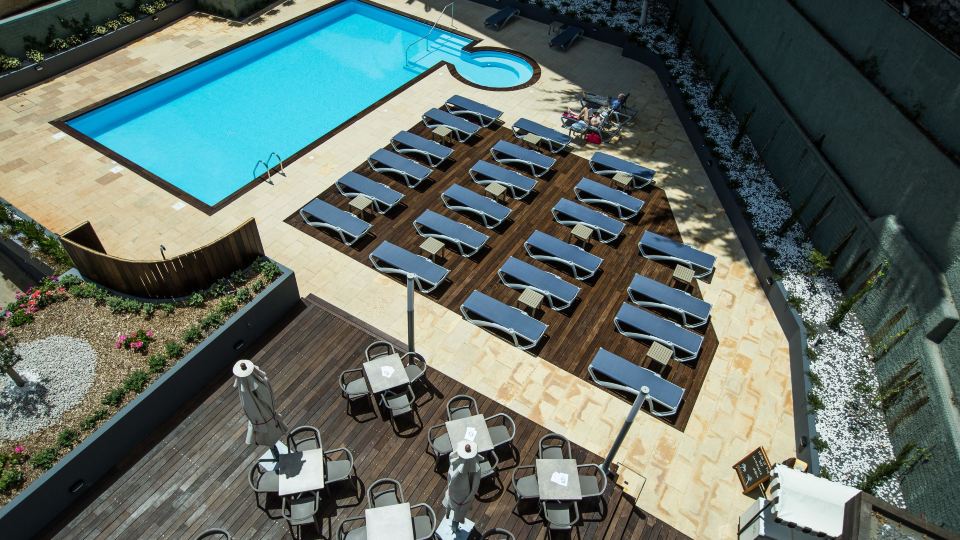 Santa Cruz Village Hotel