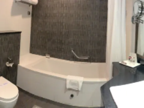 Ramada by Wyndham Abu Dhabi Corniche Hotels in Abu Dhabi