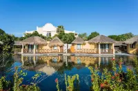 Grand Palladium White Sand Resort & Spa - All Inclusive Hôtels à proximité de : Ixmucané Grand Cenote