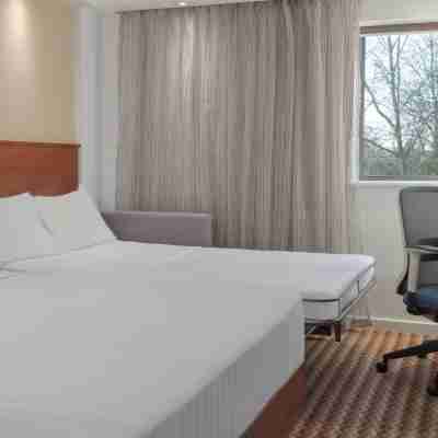 Hampton by Hilton Corby/Kettering Rooms