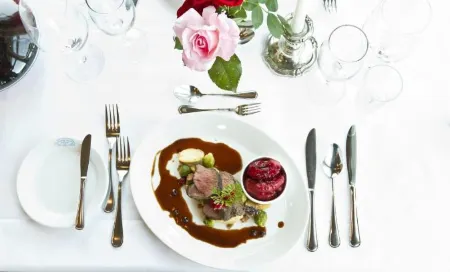 Kviknes Hotel Отели в г. Вик