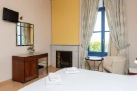 Sourediko Hotels in Lithion