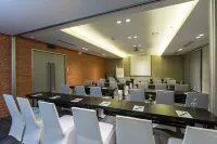 The B Hotel Quezon City Manila - Business