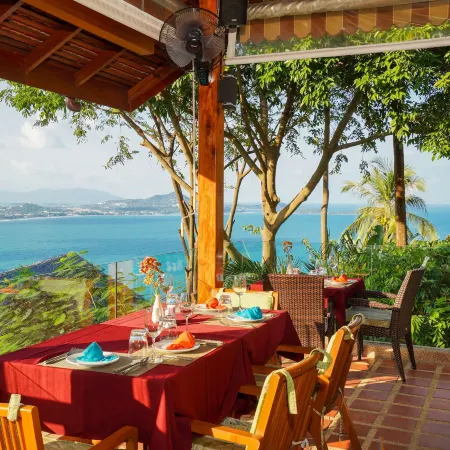 Sandalwood Luxury Villa Resort