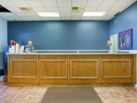 Super 8 by Wyndham Pratt Hotels in Township 12