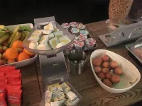 阿瑪德斯飯店 - 早餐