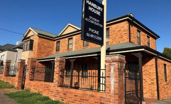 Hanbury Lodge