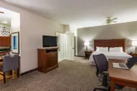 Homewood Suites by Hilton Birmingham-South/Inverness فنادق في Shelby County