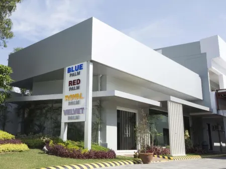 Lucky 9 Budget Hotel