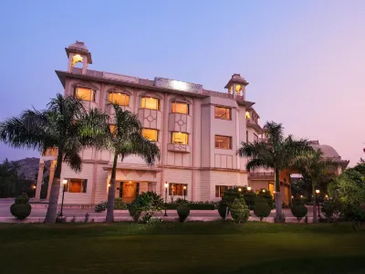 KK Royal Hotel & Convention Centre Hotel a Amer