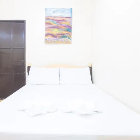Golden Goddess Hotel Malasiqui Pangasinan by RedDoorz