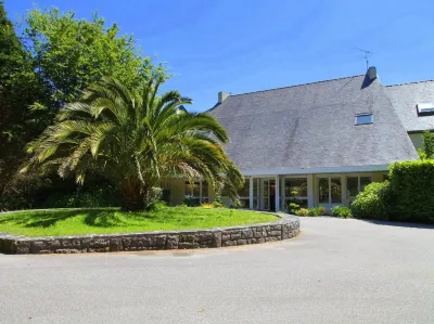 Latitude Ouest Hotel Restaurant & Spa Hotel di Locronan