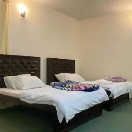 Qashqar Heights Отели в г. Читрал