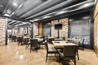 Cobblestone Hotel & Suites - Superior Duluth - breakfast