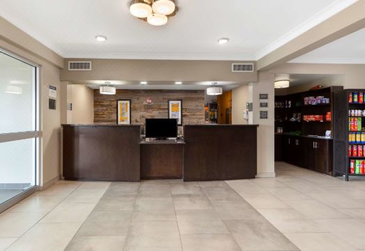 베스트 웨스턴 플러스 포트 서스캐처원 인 & 스위트 수영장