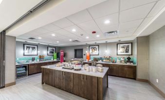 Hampton Inn and Suites Pryor