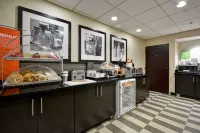 Hampton Inn Detroit/Northville (Farmington Hills Area) - breakfast