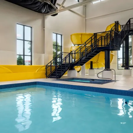 Microtel Inn & Suites Montreal Airport-Dorval QC