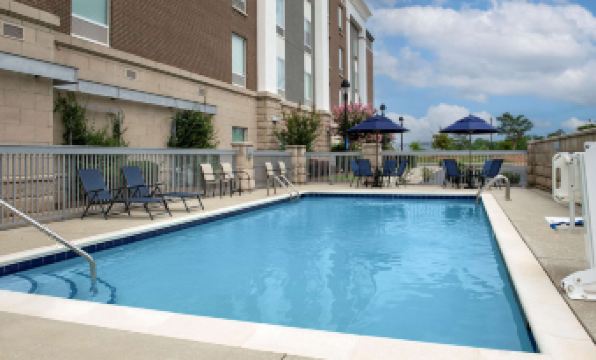 Hampton Inn & Suites Holly Springs