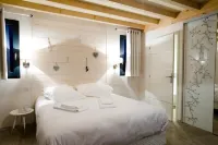 Ome Sweet Home Hotels in Laubressel