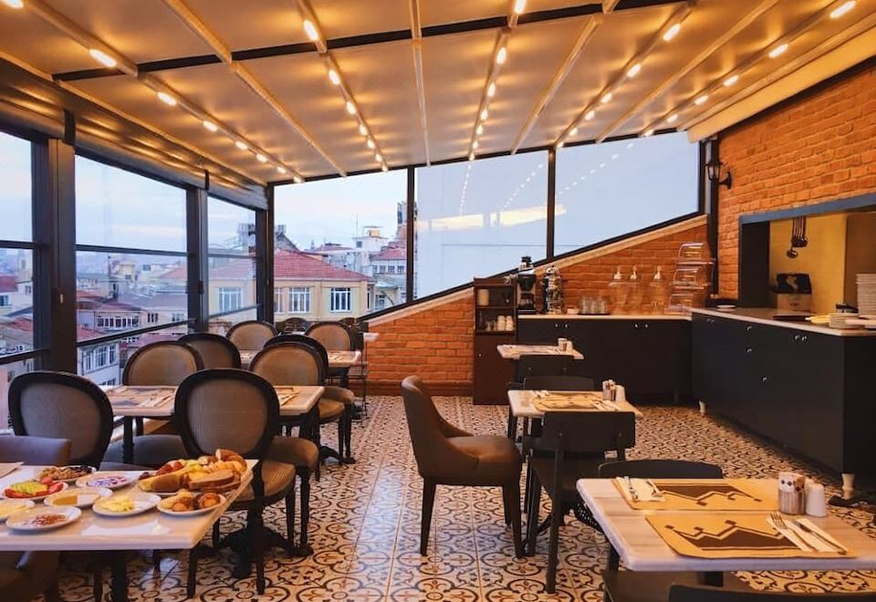 Meroddi La Porta Hotel-Beyoglu Updated 2023 Room Price-Reviews & Deals |  Trip.com