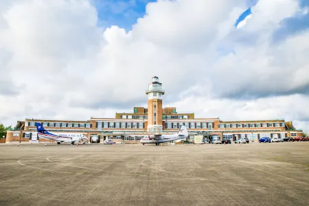 Crowne Plaza Liverpool John Lennon Airport Отели рядом с достопримечательностью «Paul McCartney's Childhood Home»