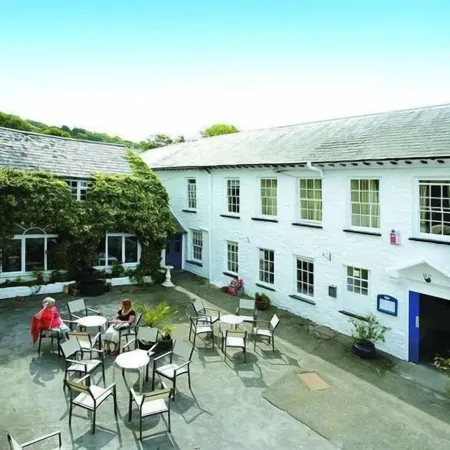 Feathers Hotel, Bar and Restaurant