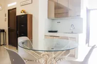 Spacious & Deluxe 2Br Gateway Ahmad Yani Cicadas Apartment Hotels in Kecamatan Cibeunying Kidul