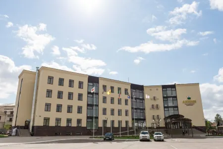 Любим Отели рядом с достопримечательностью «Музыка и время»