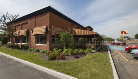 N Hôtel Québec Отели рядом с достопримечательностью «Pourvoirie du Lac Beauport»