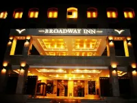 Broadway Inn