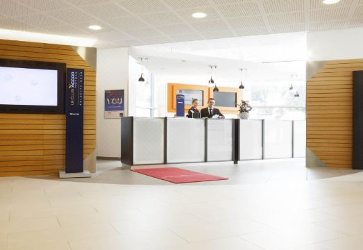 4. 노보텔 취리히 ..