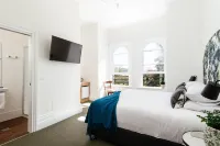 The Florance Hotels in Mowbray