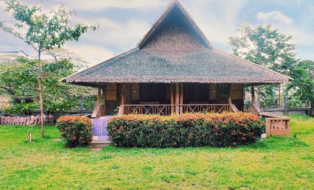 Villa Anastacia White Beach Puerto Galera - Housity