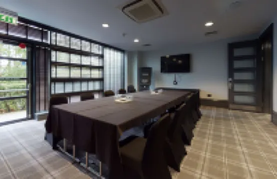 Village Hotel Leeds South